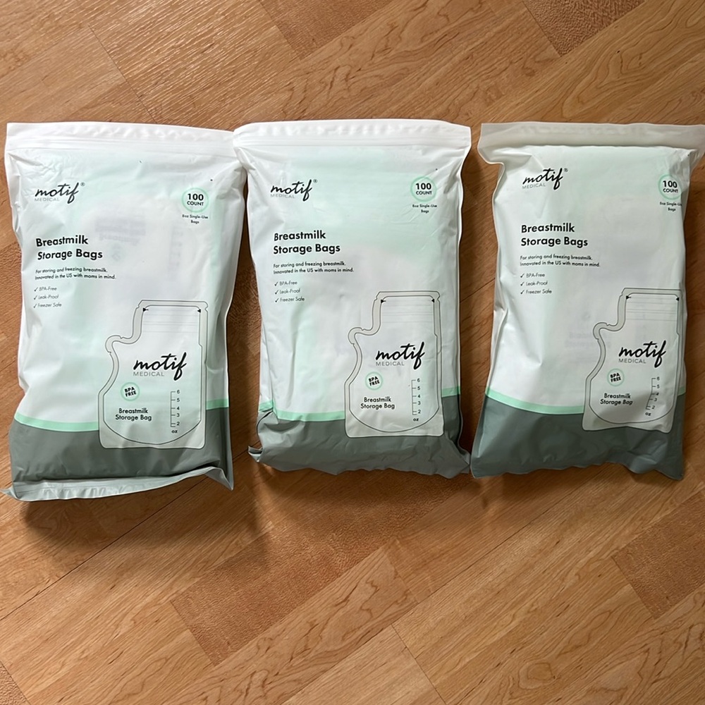 NEW 300 Motif Medical Breastmilk Storage Bags Single Use 100 Ct Lot of Three